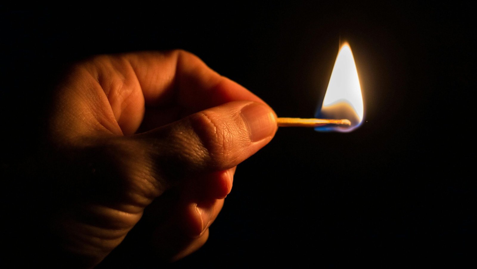 The light shines in the darkness.